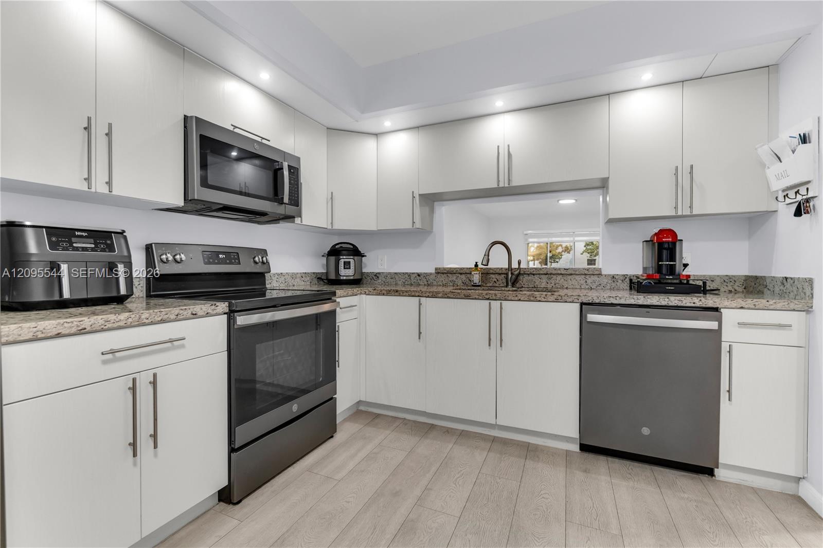 12500 SW 5th Ct # 210M, Pembroke Pines FL 33027