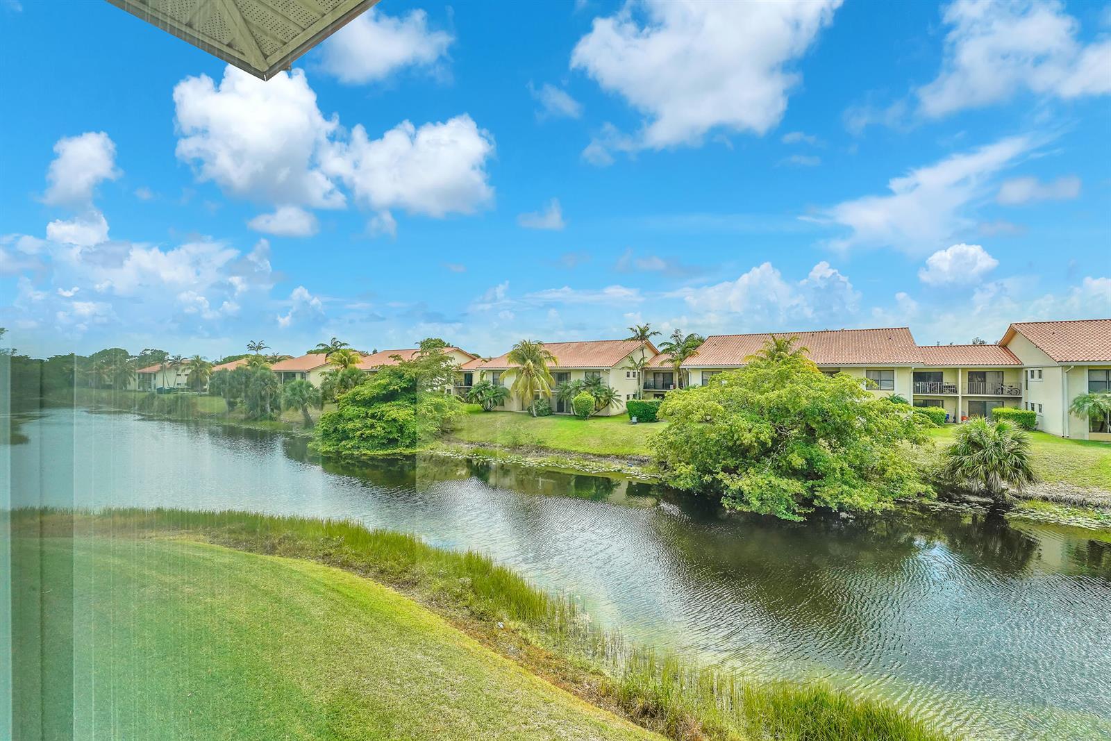 210 LAKE EVELYN Drive # 210, West Palm Beach FL 33411