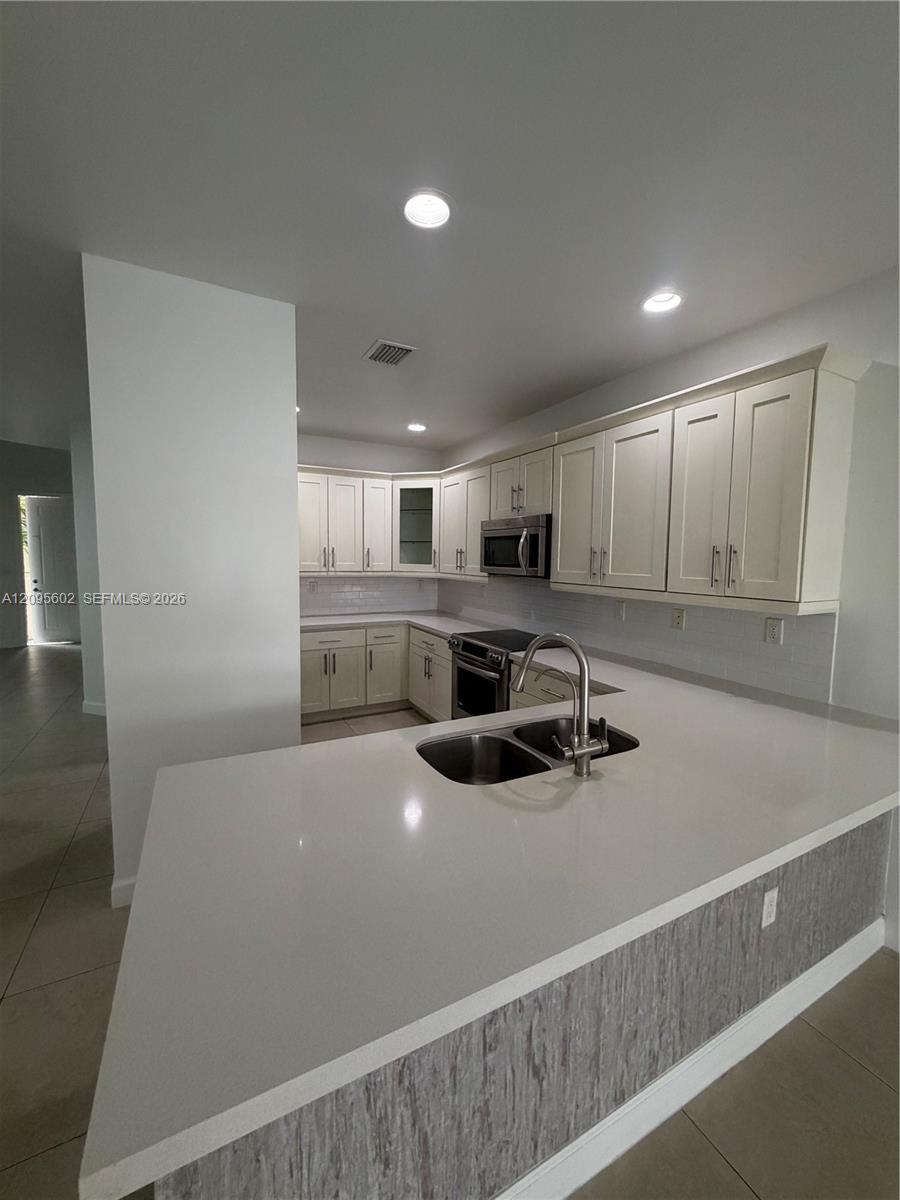 10461 NW 61st st, Doral FL 33178