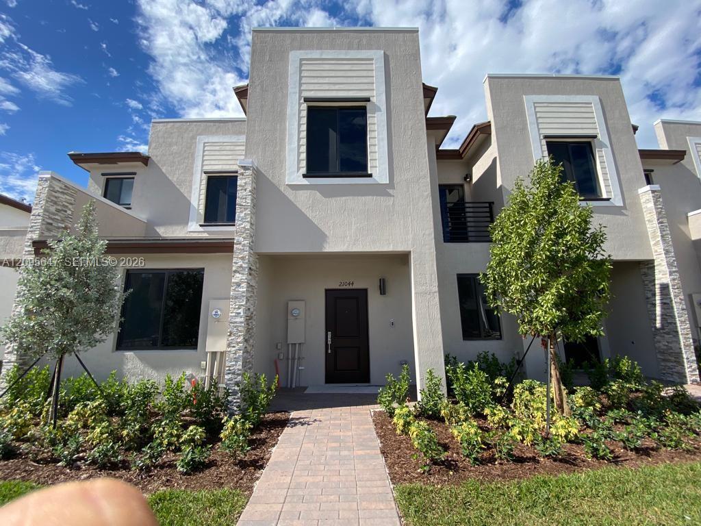21044 NE 8th Ave # 21044, Miami FL 33179