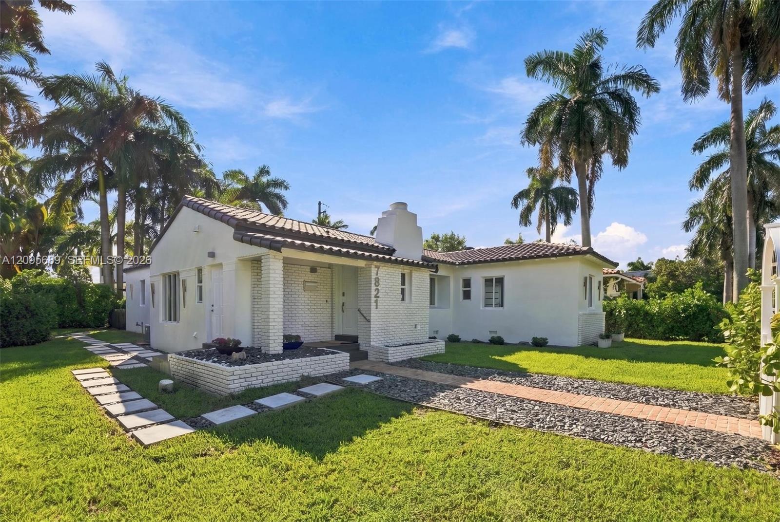 7821 Coquina Dr, North Bay Village FL 33141