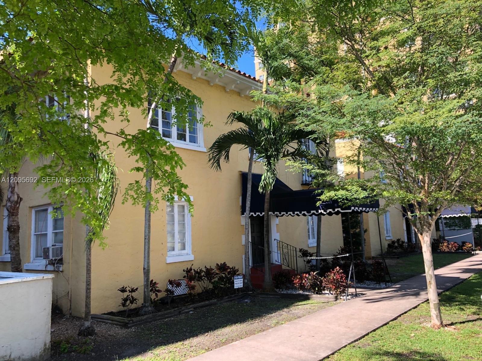 124 Mendoza Ave # 8, Coral Gables FL 33134