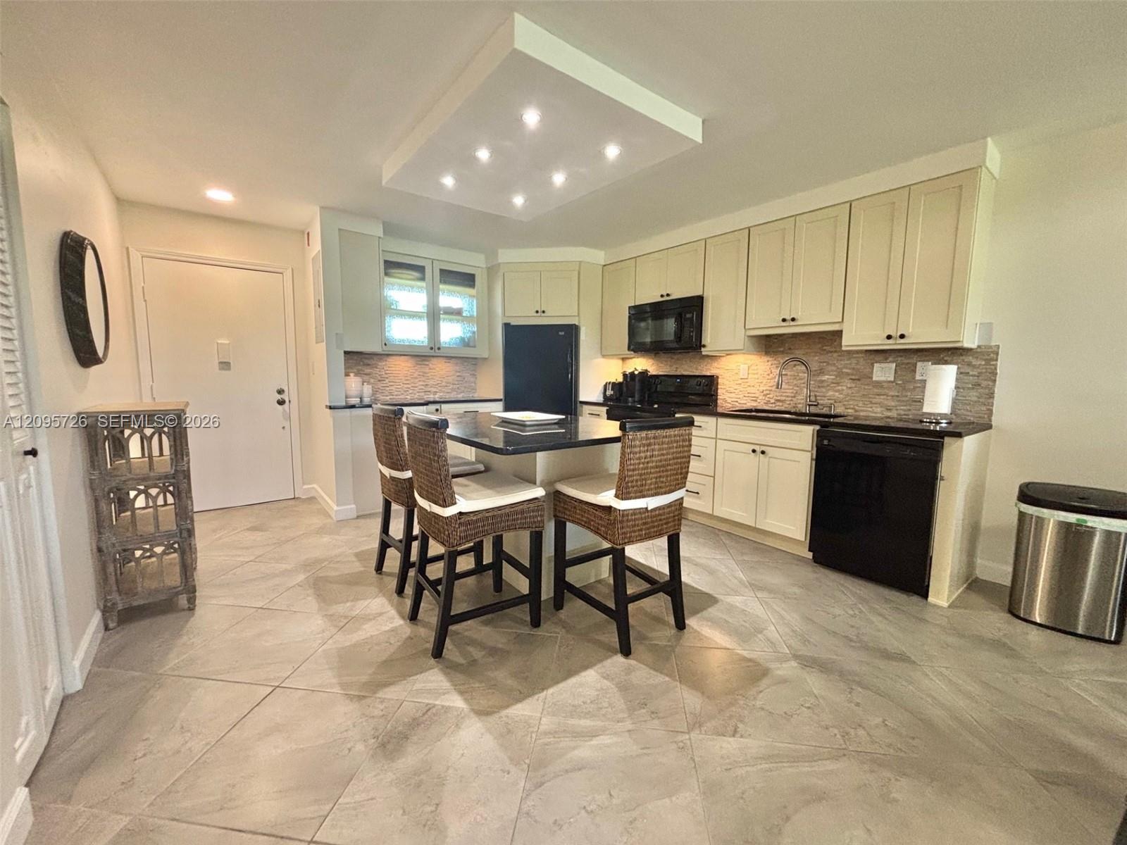 3920 Inverrary Blvd # 607C, Lauderhill FL 33319