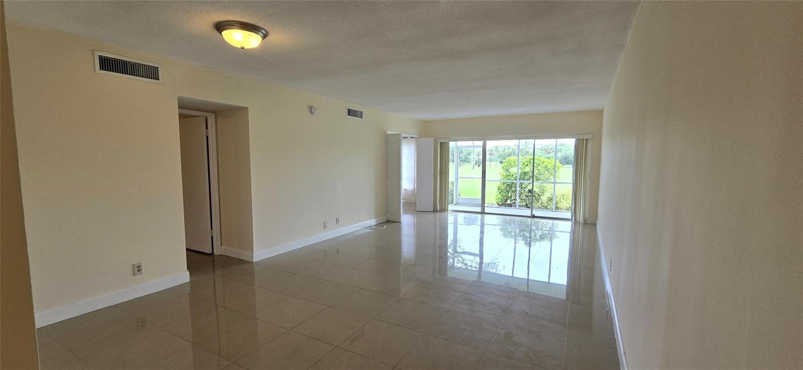 2950 N PALM AIRE Drive # 106, Pompano Beach FL 33069