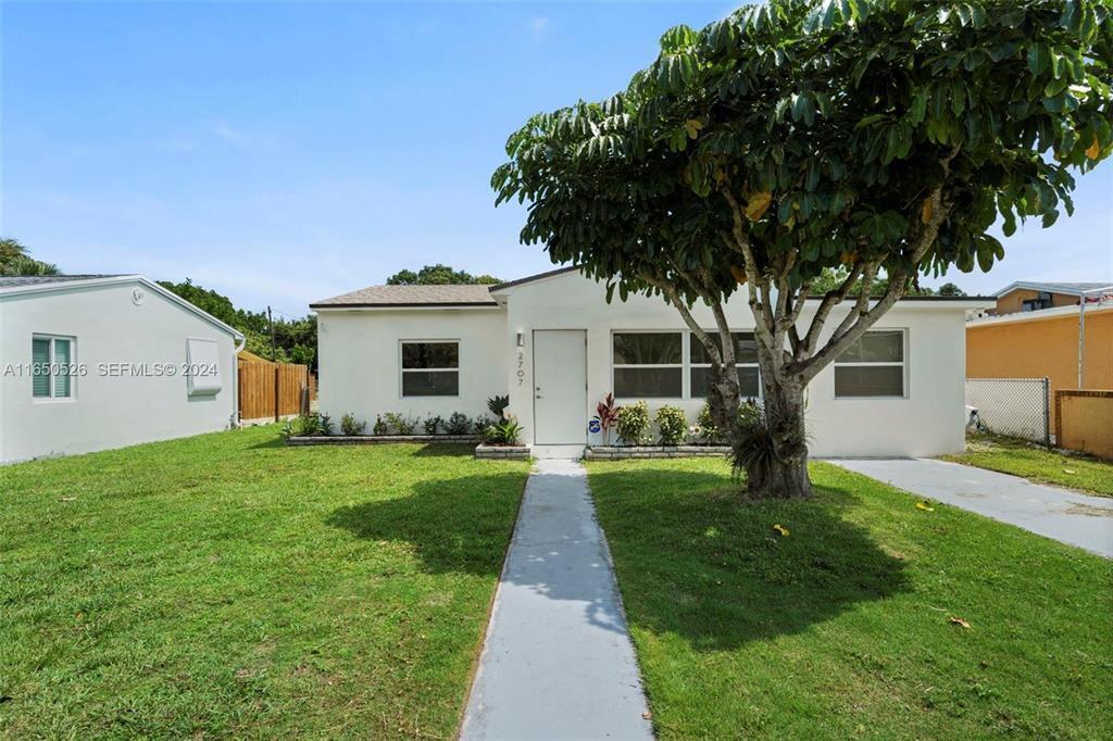 2707 ADAMS Street, Hollywood FL 33020