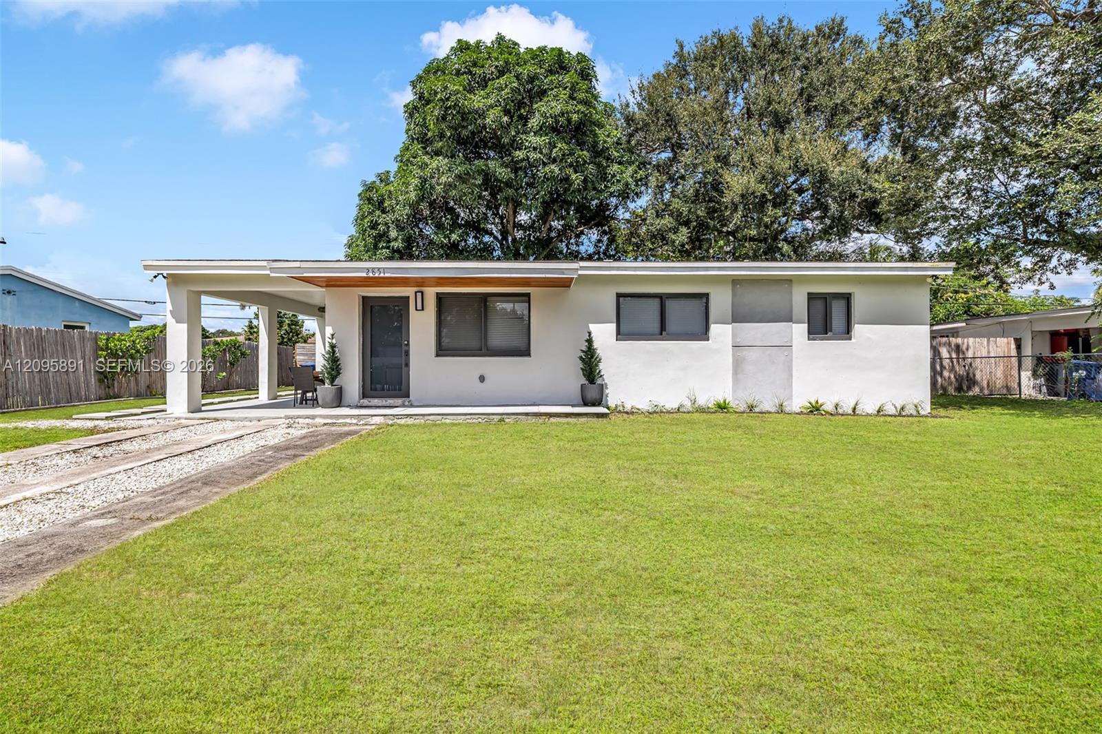 2851 NW 174th St, Miami Gardens FL 33056