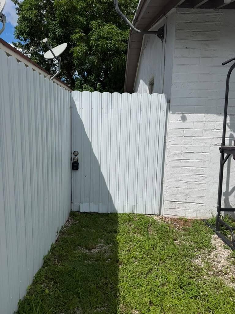 527 NW 91st Street # 2, Miami FL 33150