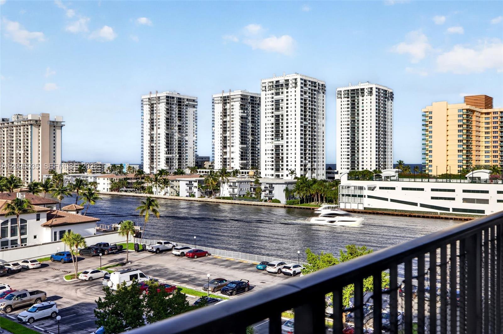 1000 Parkview Dr # 715, Hallandale Beach FL 33009