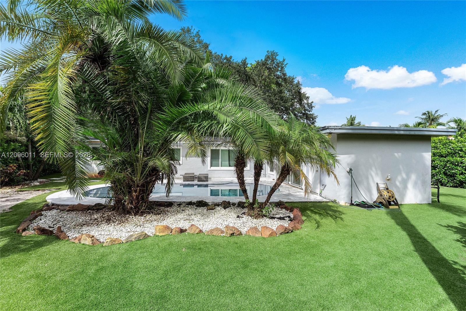 4872 NW 1st Ct, Plantation FL 33317