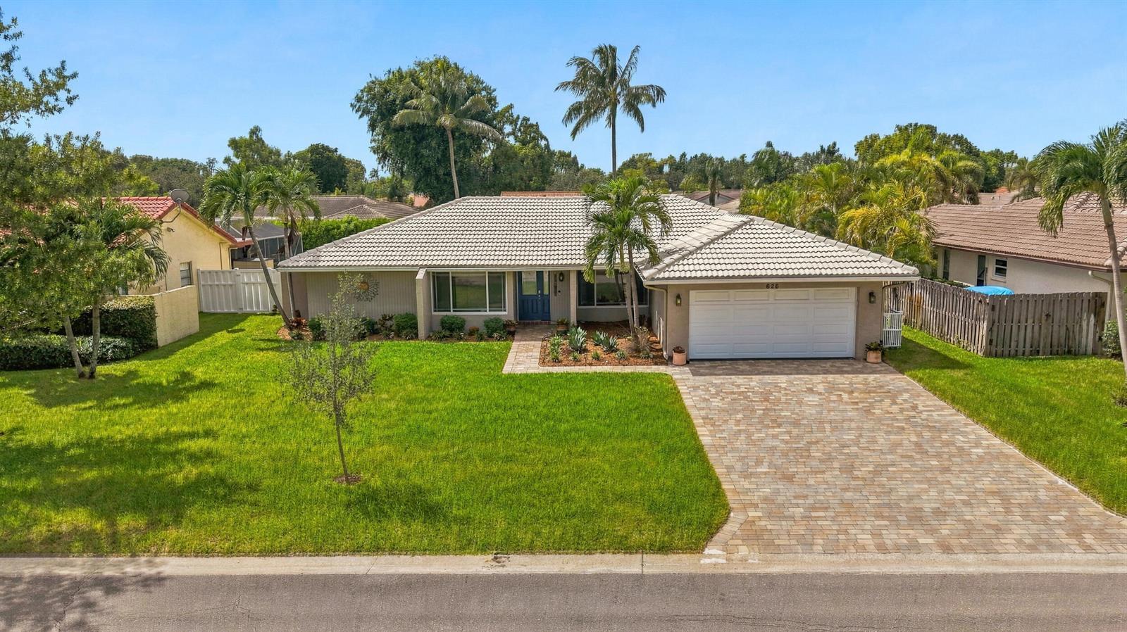 626 NW 100th Way, Coral Springs FL 33071