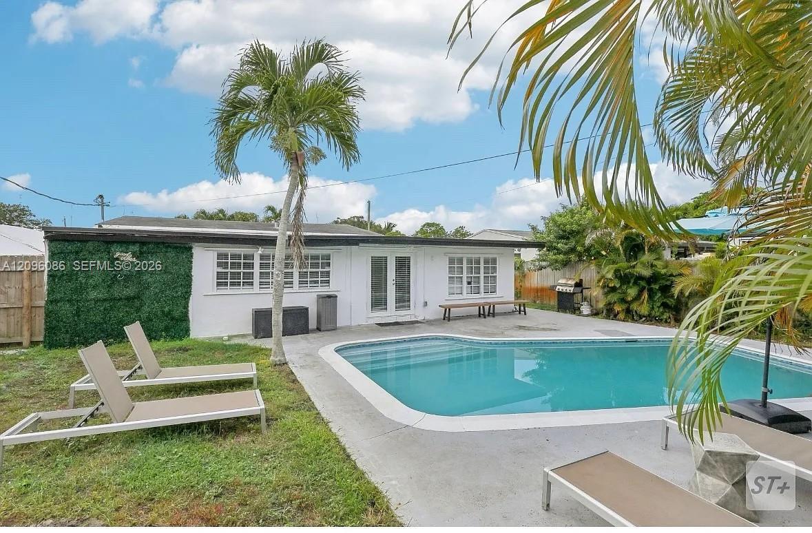 6445 SW 22nd Ct, Miramar FL 33023