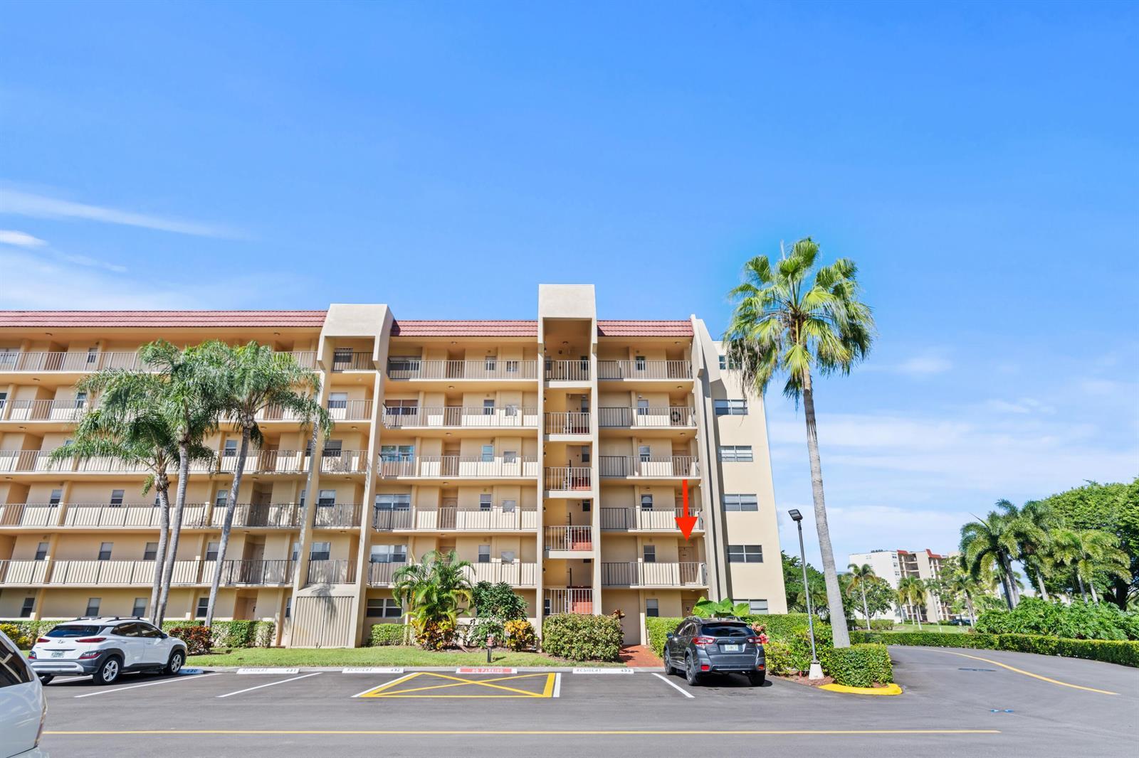 3590 Via Poinciana # 216, Lake Worth FL 33467