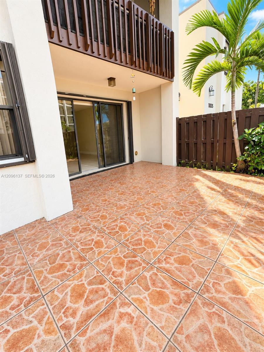 10135 NW 9th St Cir # 106, Miami FL 33172