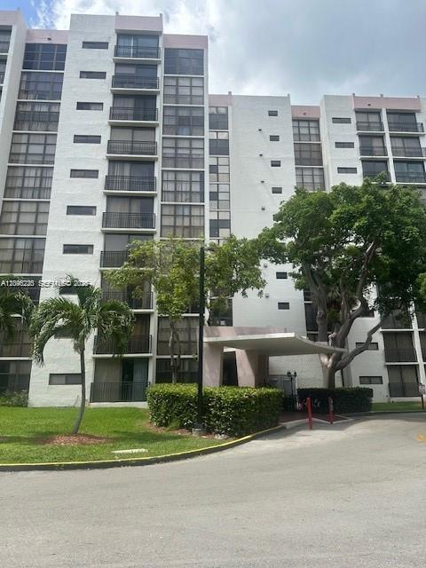 17021 N Bay Rd # 521, Sunny Isles Beach FL 33160