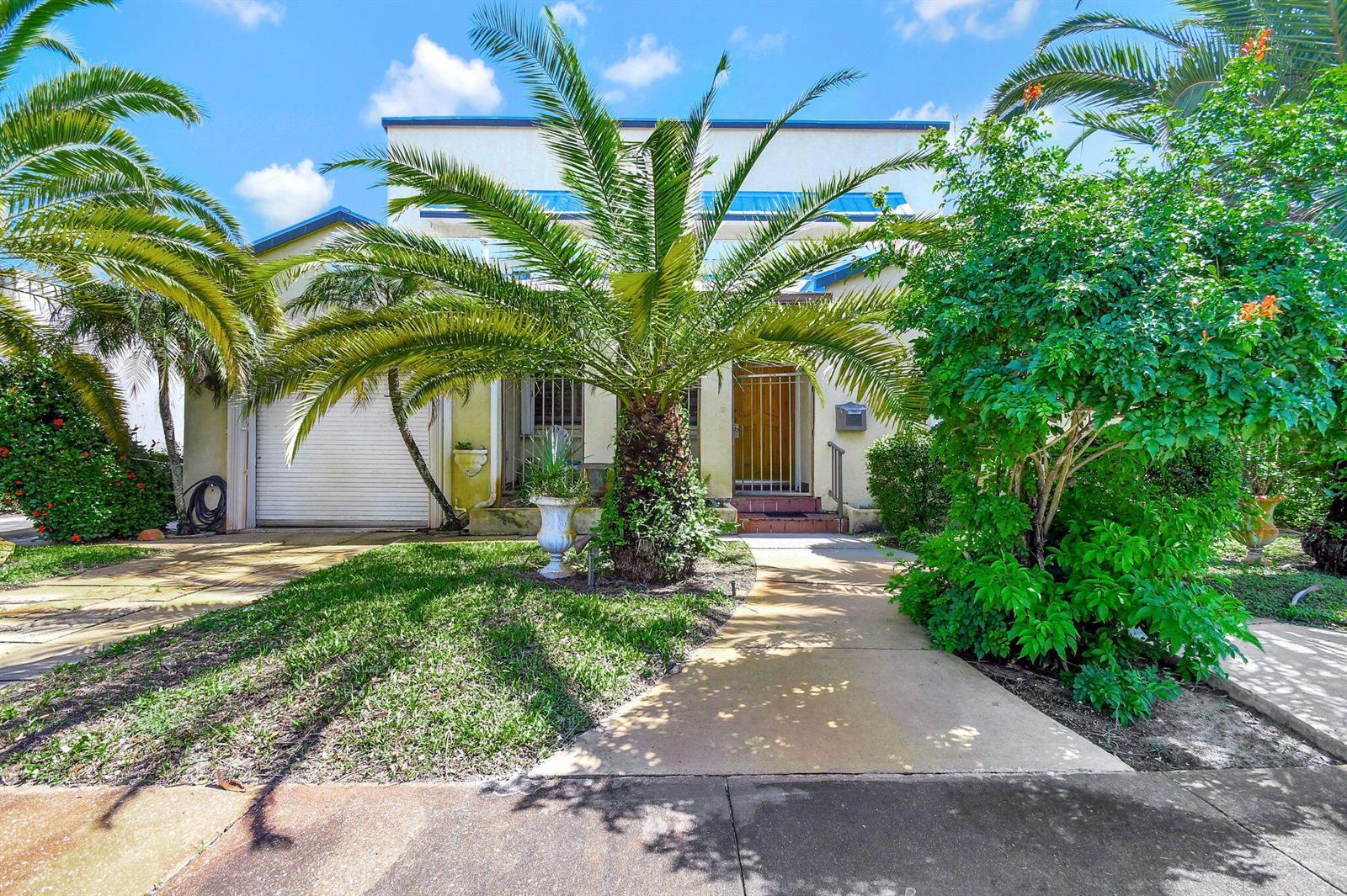 124 S Palmway, FL 33460