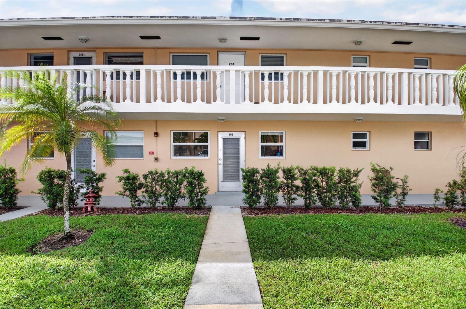 2192 NE 1st Way # 104, Boynton Beach FL 33435