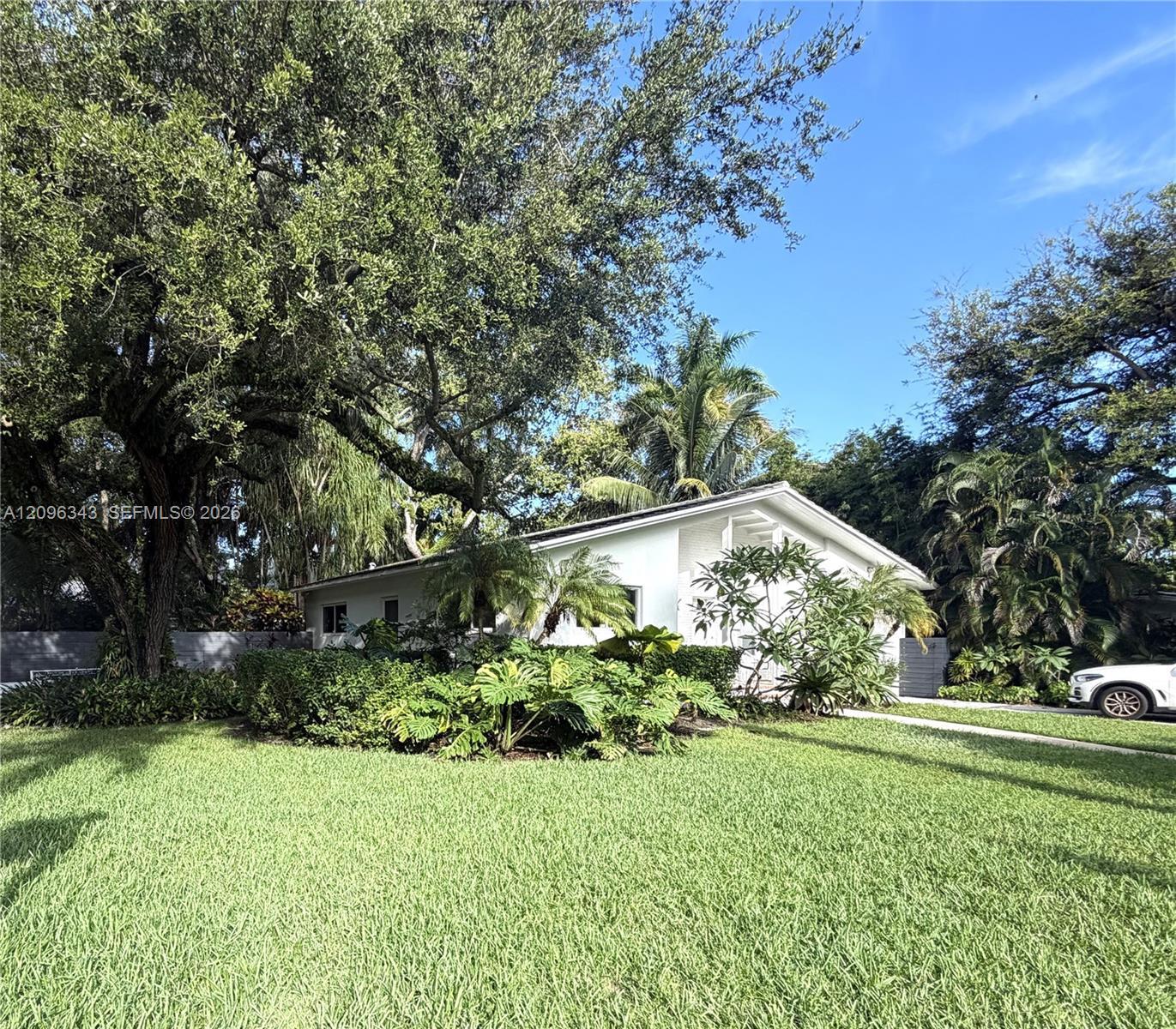 2640 Hilola St, Miami FL 33133