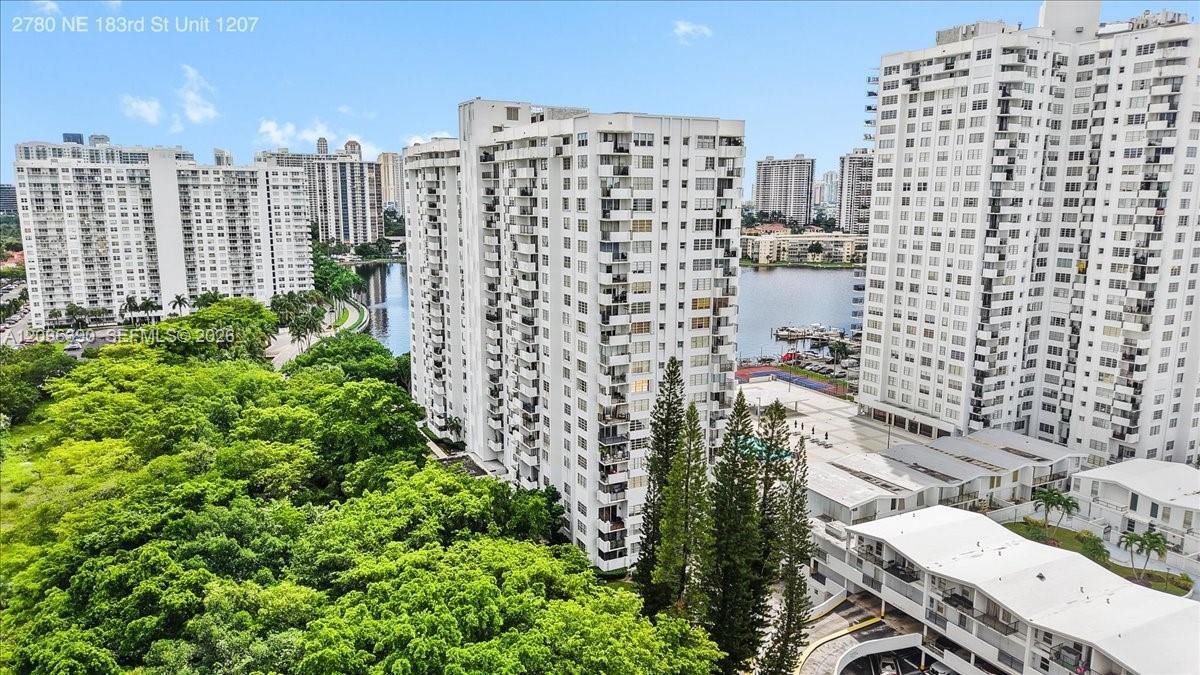 2780 NE 183rd St # 1207, Aventura FL 33160