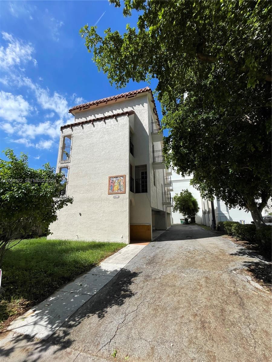 211 Sidonia Ave # 4, Coral Gables FL 33134