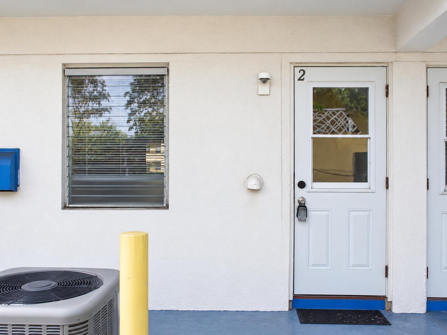 2401 NE 10TH Street # 8, Pompano Beach FL 33062