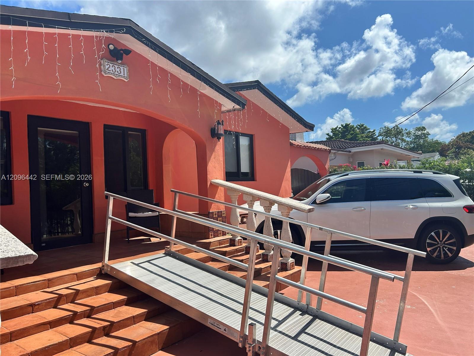 2331 SW 7th St, Miami FL 33135
