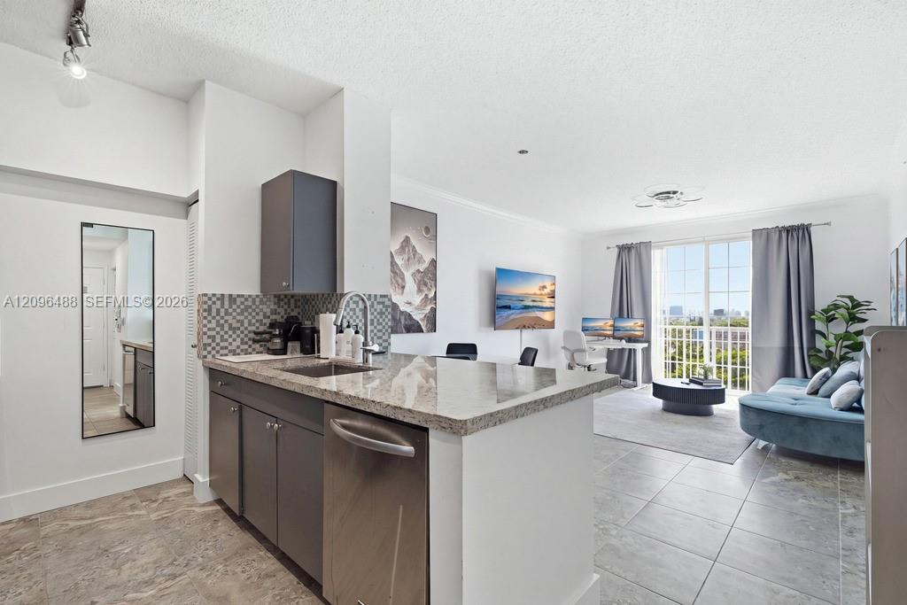 1919 Van Buren St # 803A, Hollywood FL 33020