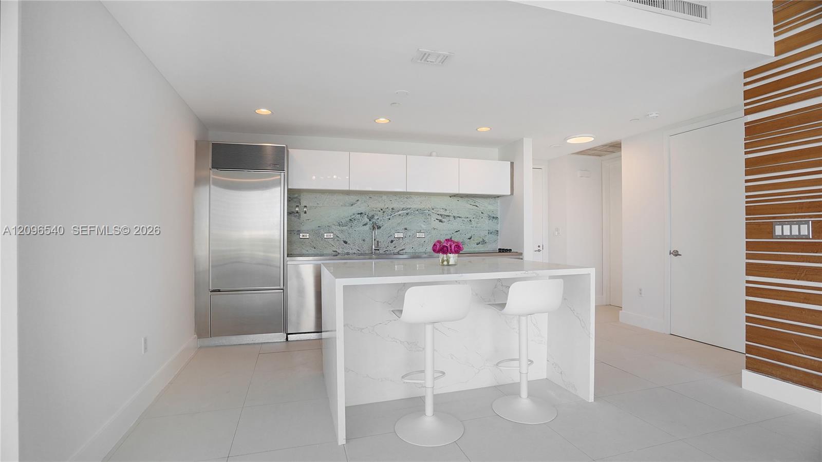 1040 W Biscayne Blvd # 1206, Miami FL 33132