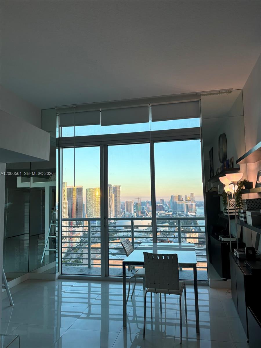 335 S Biscayne Blvd # 06, Miami FL 33131