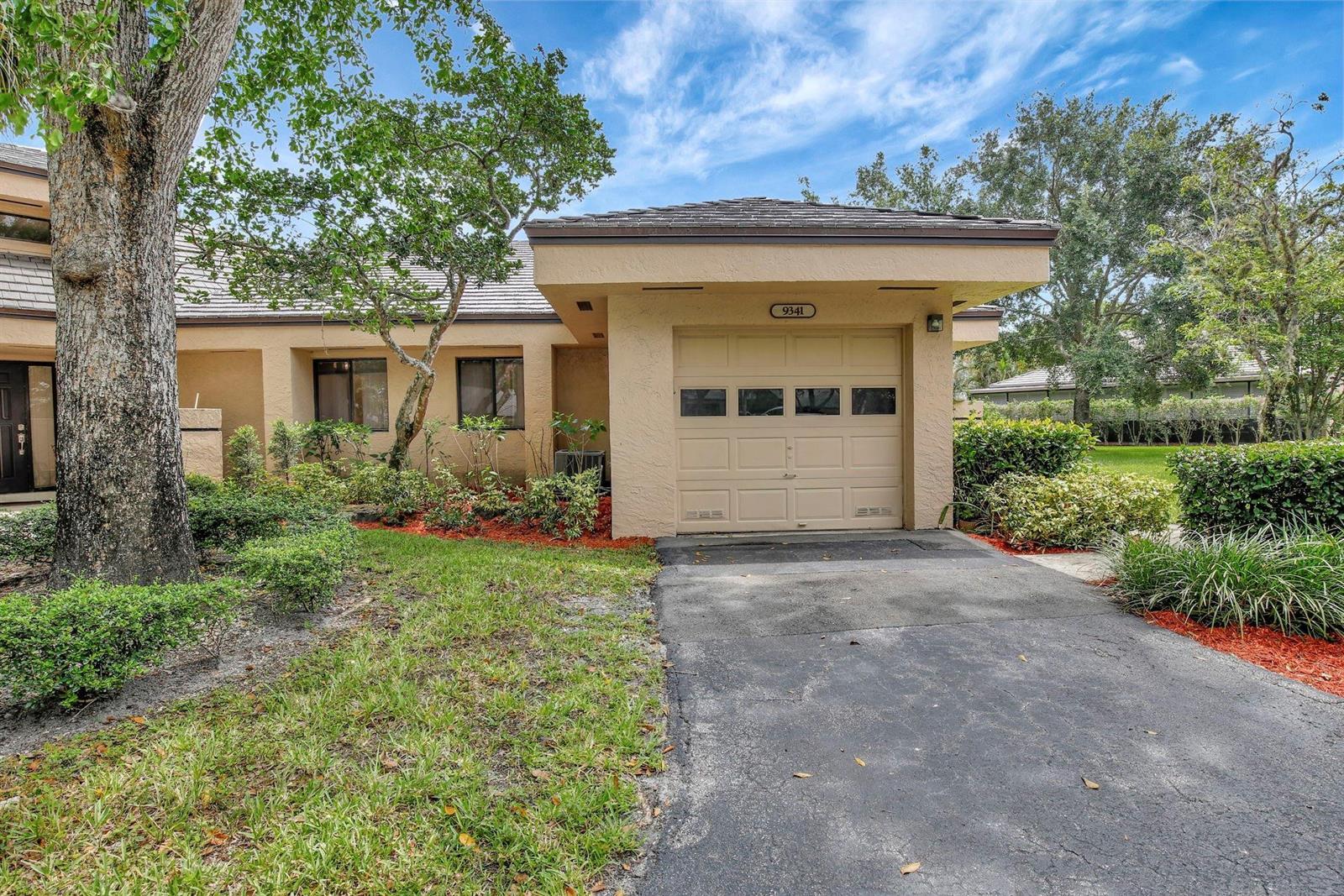 9341 Chelsea Drive S, Plantation FL 33324
