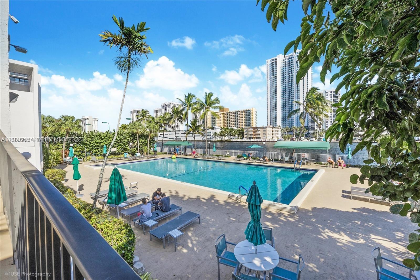 1000 Parkview Dr # 501, Hallandale Beach FL 33009