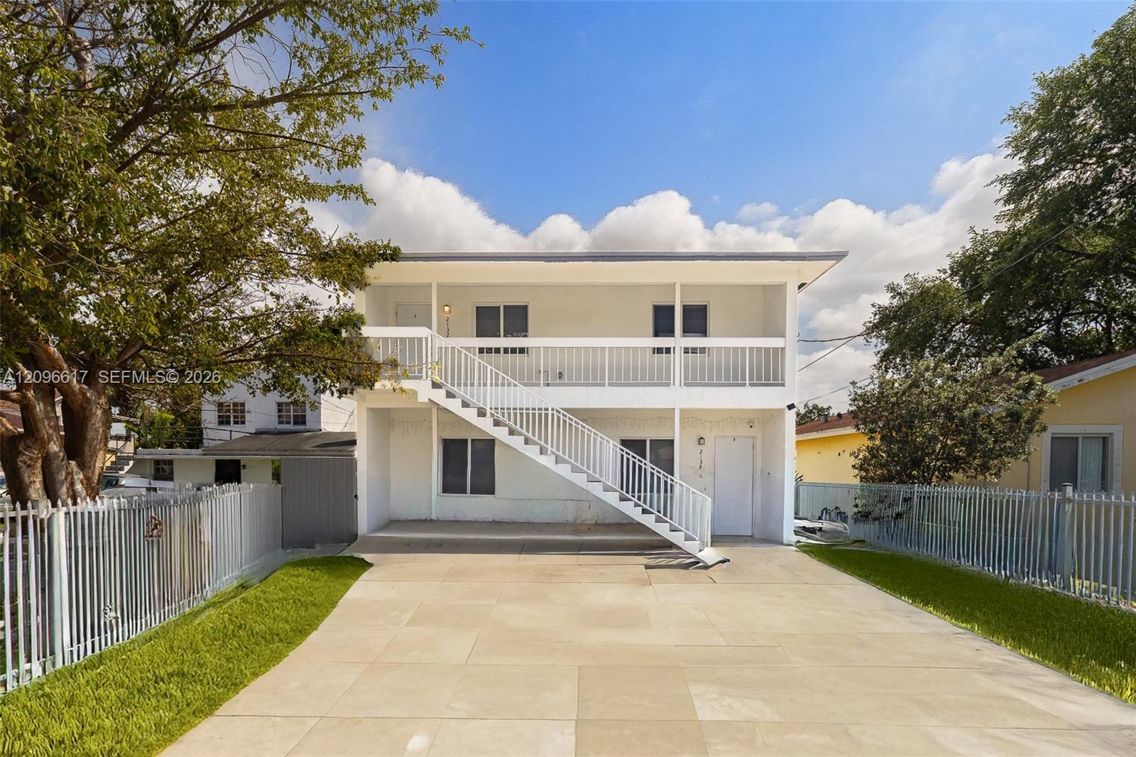 2132 NW 47th St, Miami FL 33142