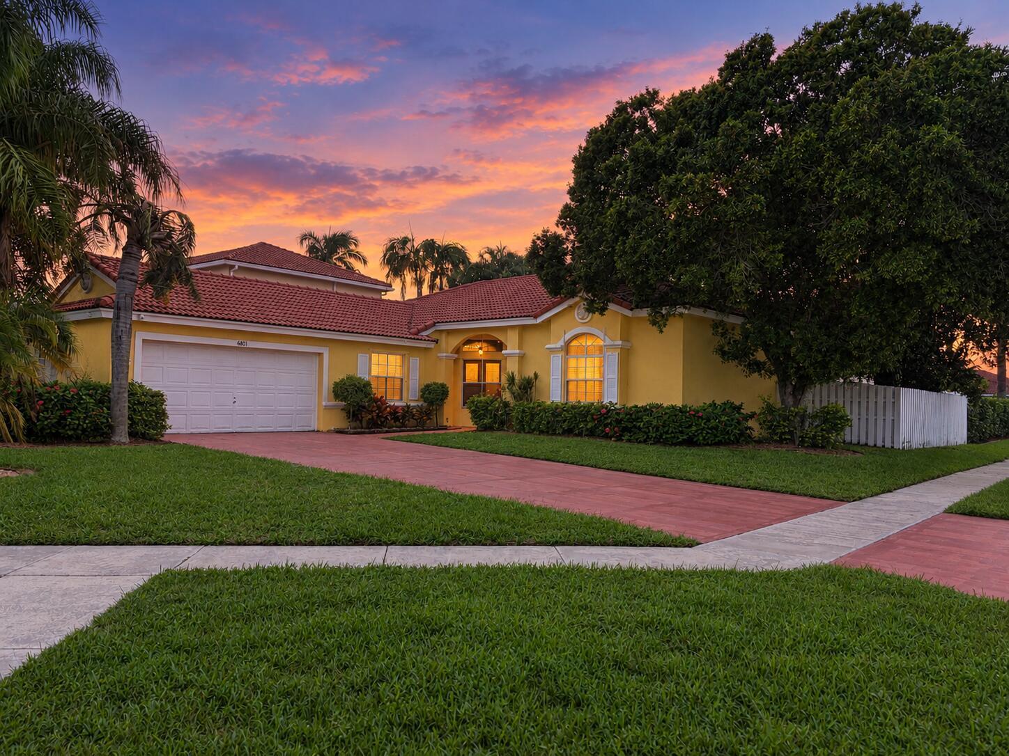 6801 Las Colinas Lane, Lake Worth FL 33463