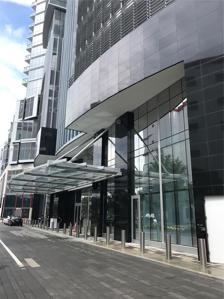 851 NE 1st Ave # 2104, Miami FL 33132