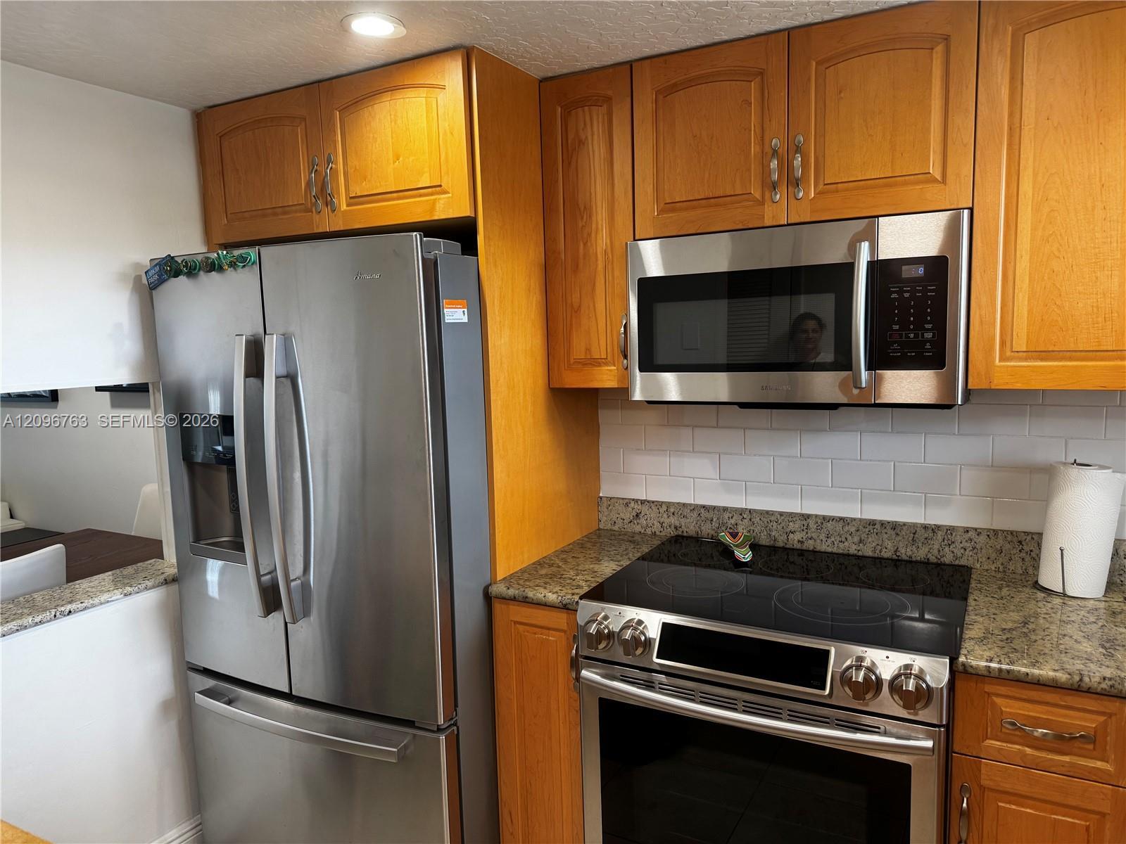 8435 Sunrise Lakes Blvd # 211, Sunrise FL 33322