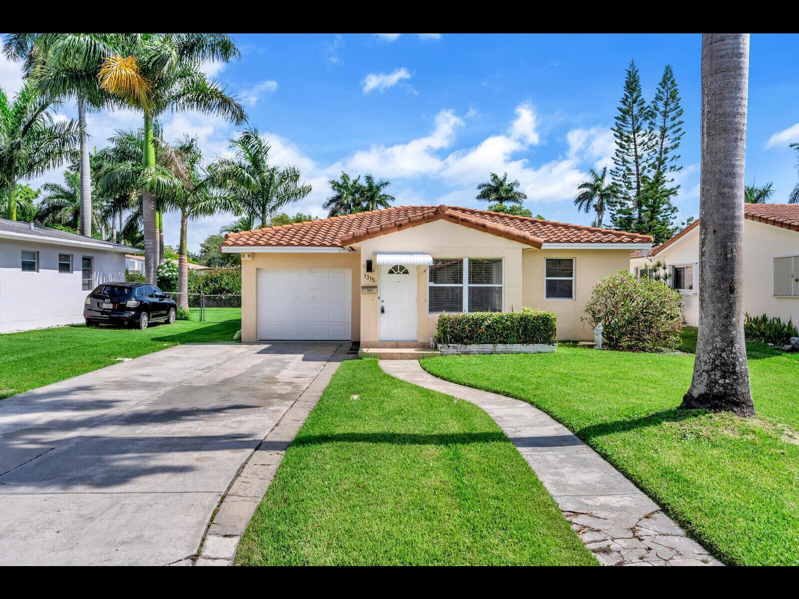 1315 Buchanan Street, Hollywood FL 33019