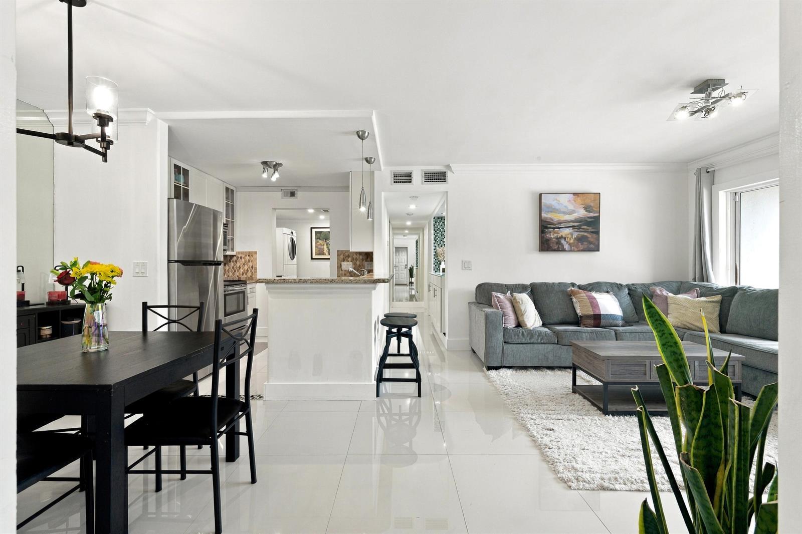 13771 Oneida Drive # D2, Delray Beach FL 33446