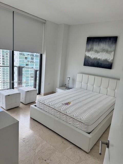 68 SE 6th St # 2412, Miami FL 33131