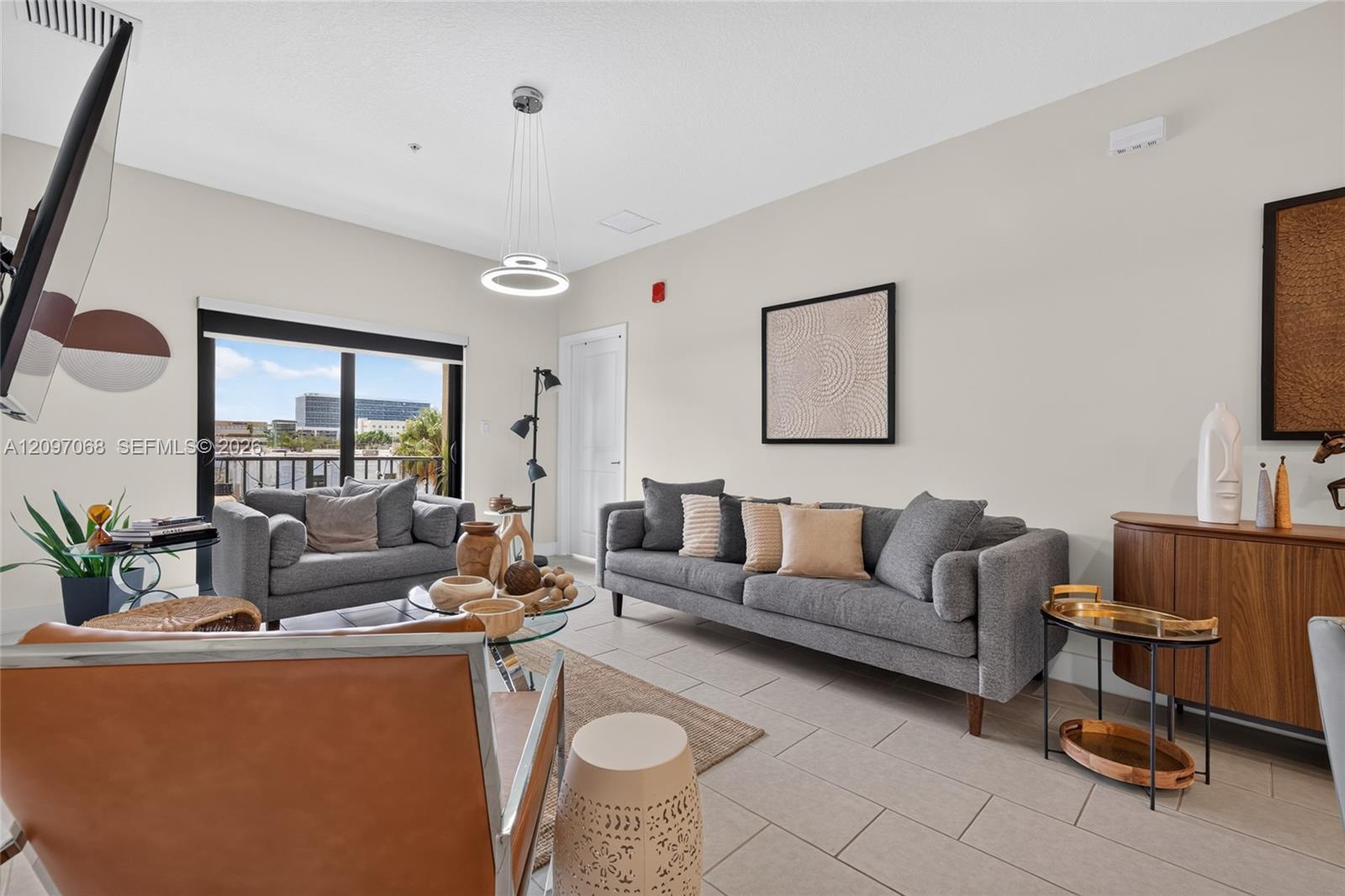 8167 NW 41st St # 208, Doral FL 33166