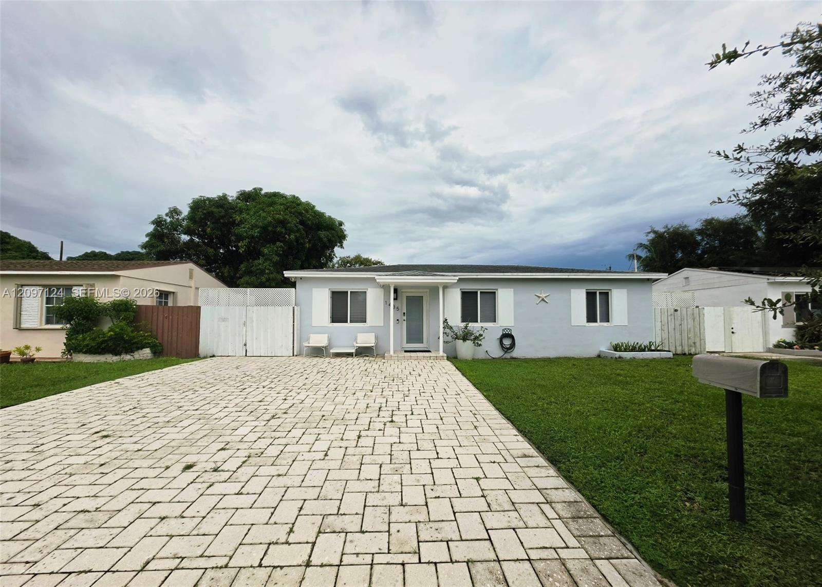 1435 NE 141st St, North Miami FL 33161