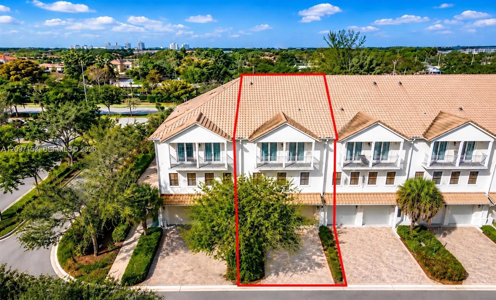6841 N Lakeside Cir N # 1, Davie FL 33314