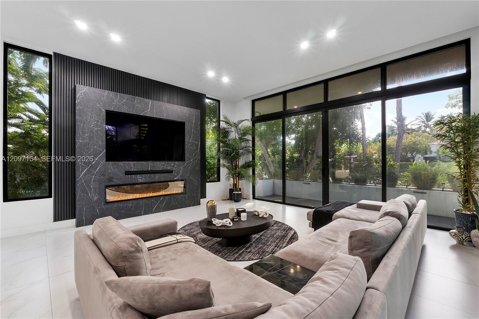 4364 Alton Rd, Miami Beach FL 33140