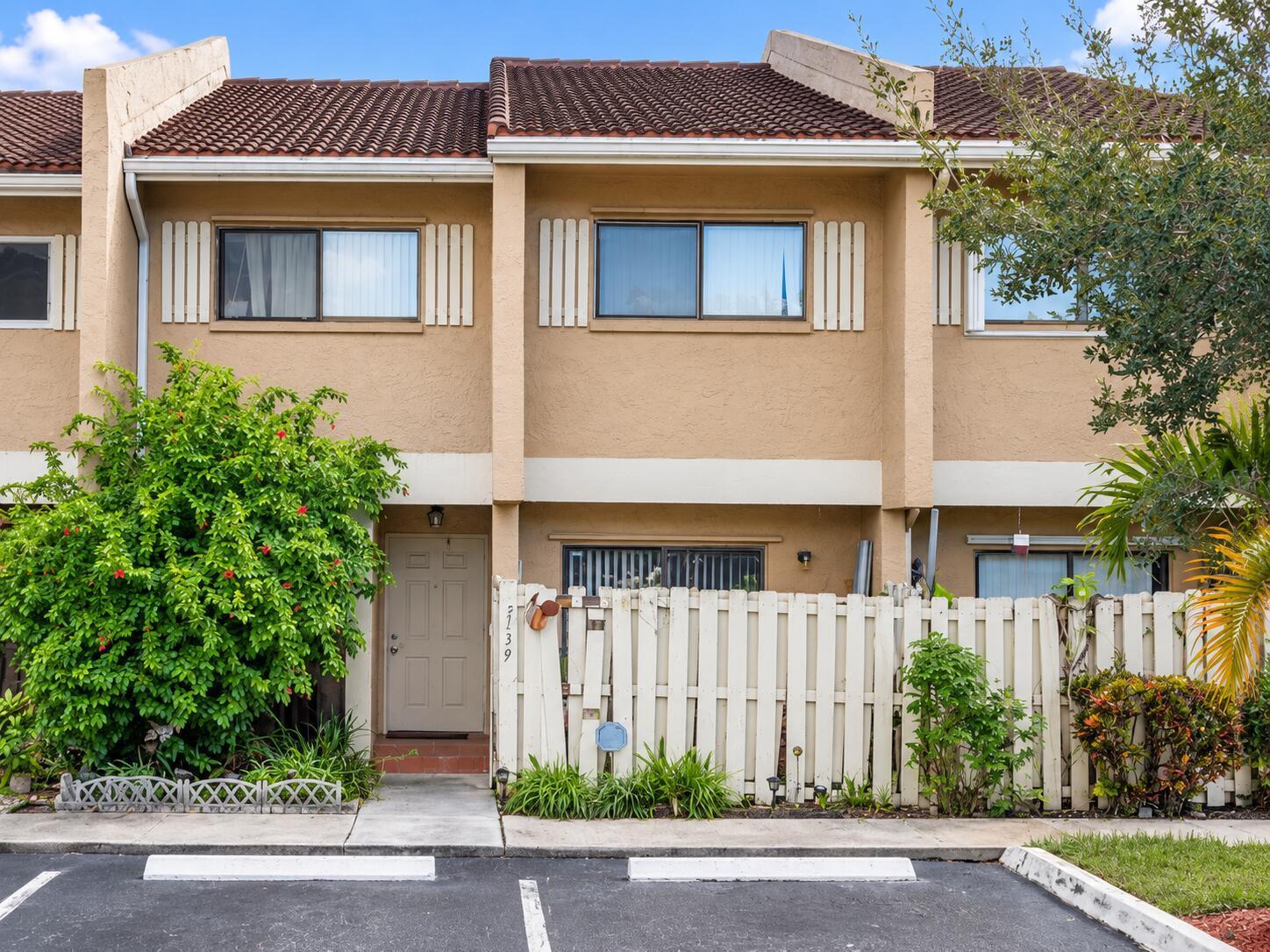 3539 NW 91ST Lane, Sunrise FL 33351