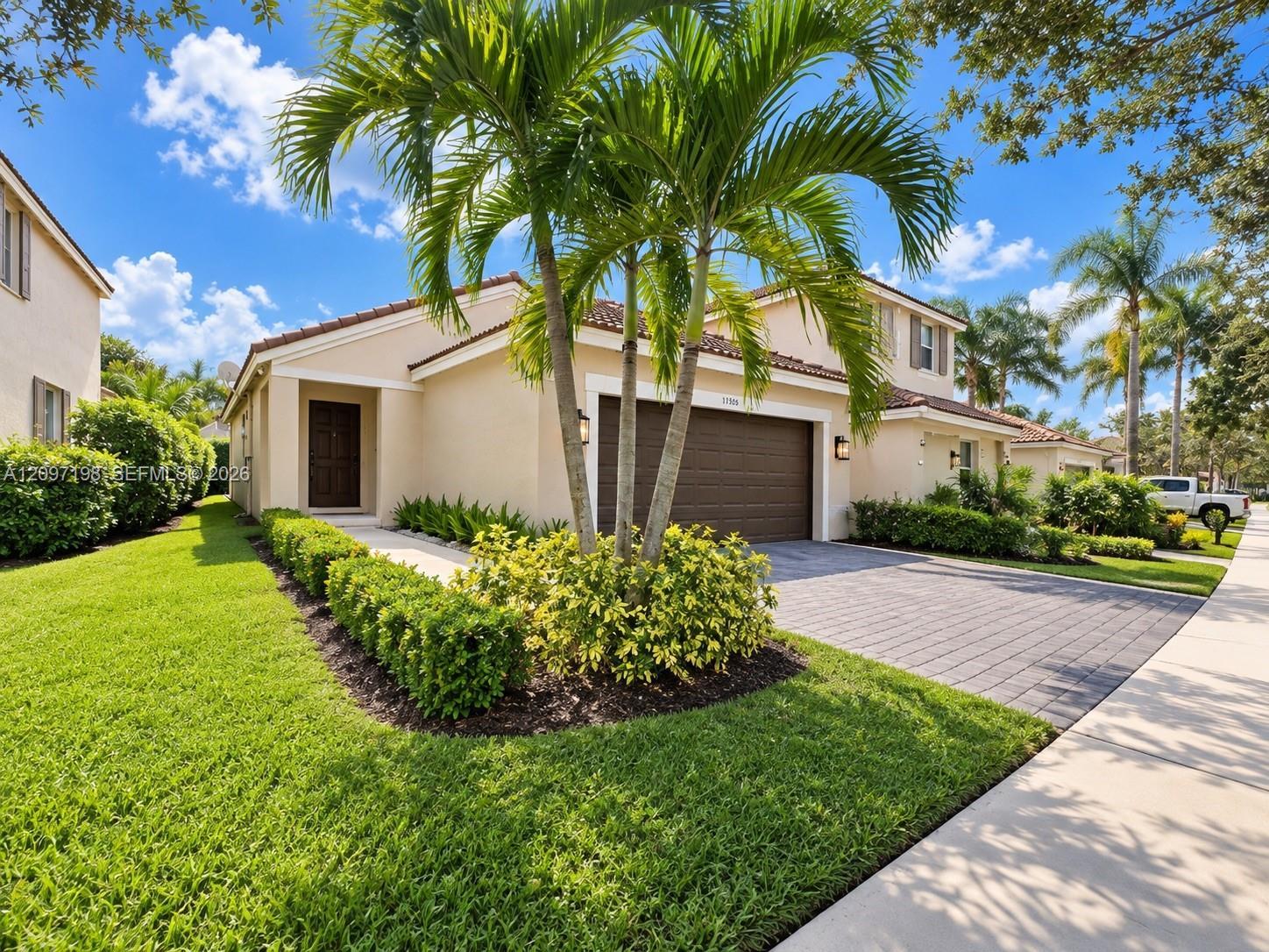 1359 Sabal Trl, Weston FL 33327