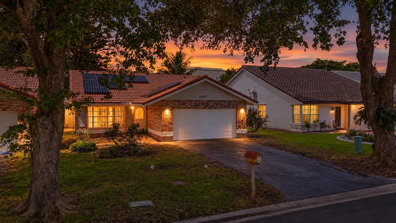 2872 NW 95th Avenue, Coral Springs FL 33065