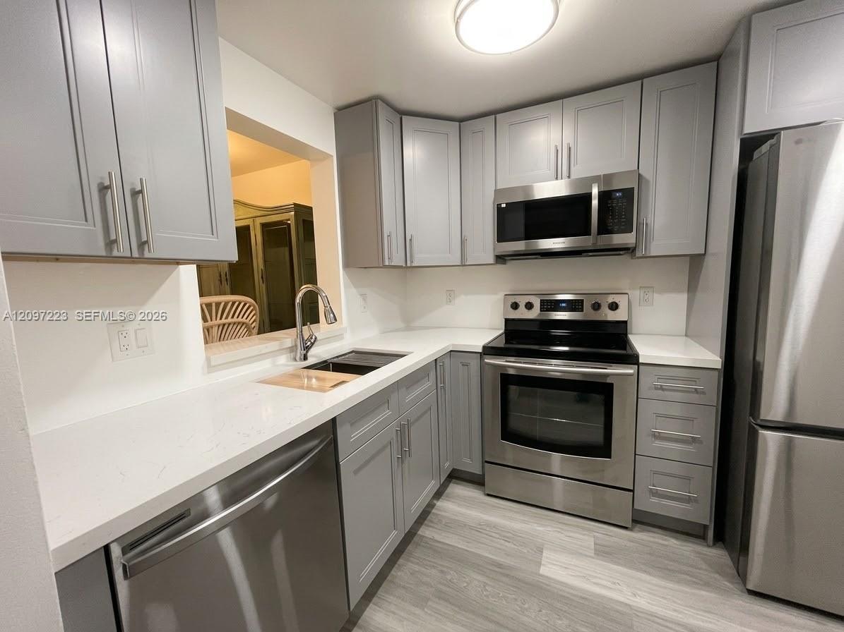 7980 NW 50th St # 501, Lauderhill FL 33351