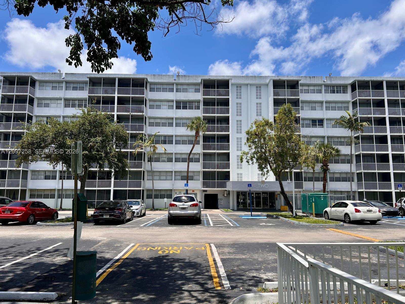 700 NW 214th St # 411, Miami Gardens FL 33169