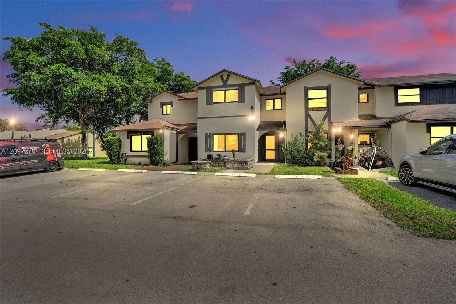 7415 NW 34th St, Lauderhill FL 33319