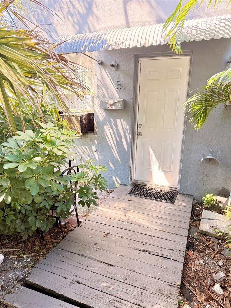 1111 N 22nd Ave # 5, Hollywood FL 33020