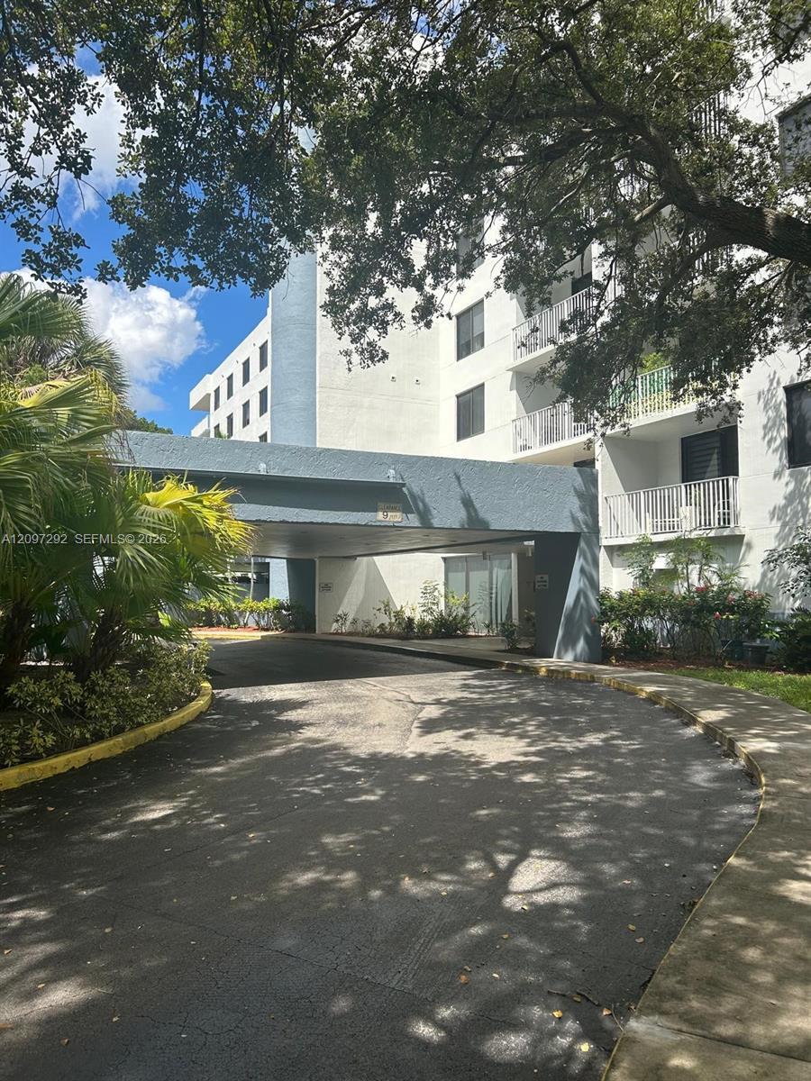 901 Hillcrest Dr # 315, Hollywood FL 33021