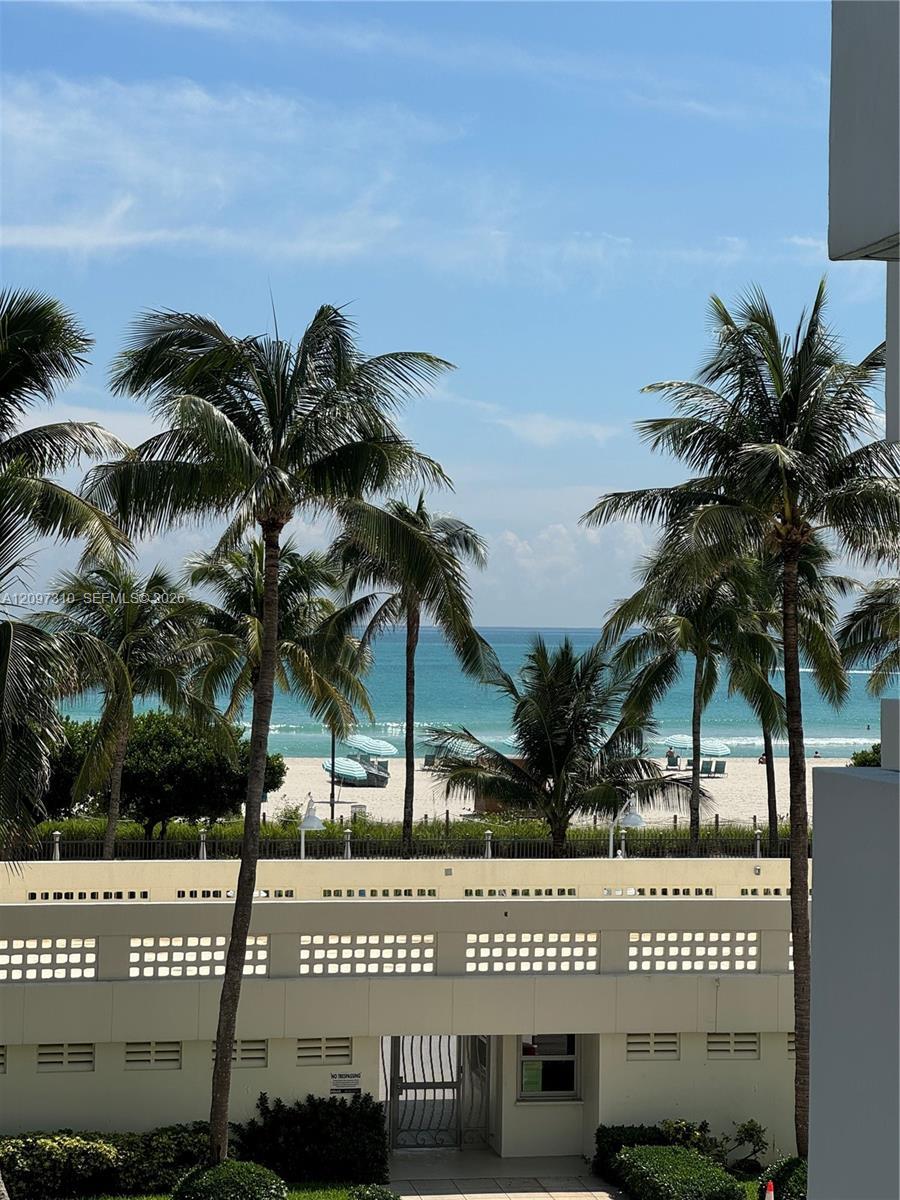 2899 Collins Ave # 425, Miami Beach FL 33140